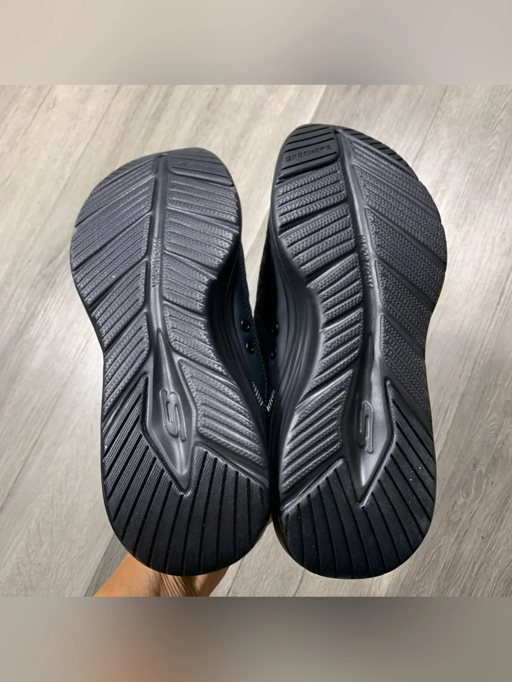 Skechers Slip-ins: Contour Foam - Cozy Fit Cordelux Black NWOT SIZE 8.5